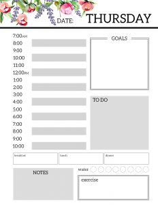 Floral Free Printable Daily Planner Template Sheets. Flower planner pages. Monday, Tuesday, Wednesday, Thursday, Friday, Saturday, Sunday. #papertraildesign #plan #getstuffdone ##getorganized #goals #dailygoals #dailyplan #goaltracker #planning #organization